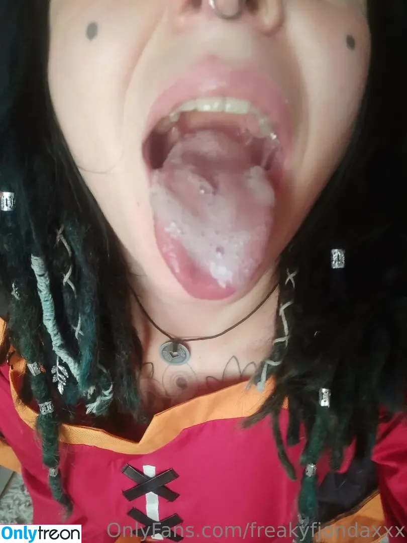 freakyfjonda голая photo #0800 (freakyfjondaxxx / freakyfreda)