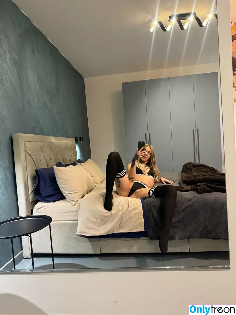 freeannalee nude photo #0200 (fakeannalee)