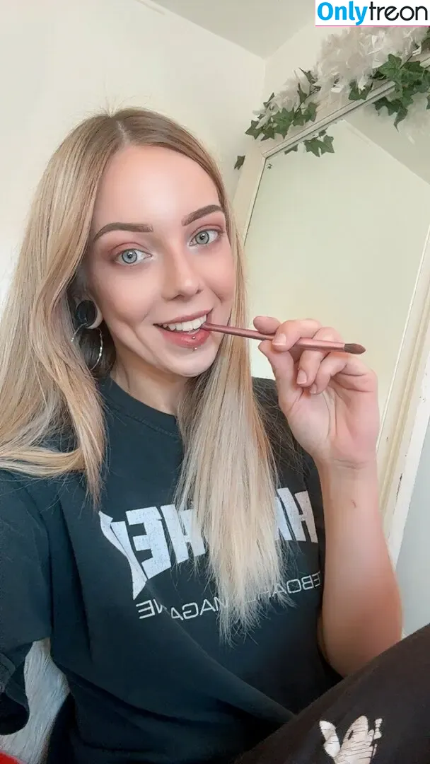 freeannalee голая photo #0221 (fakeannalee)