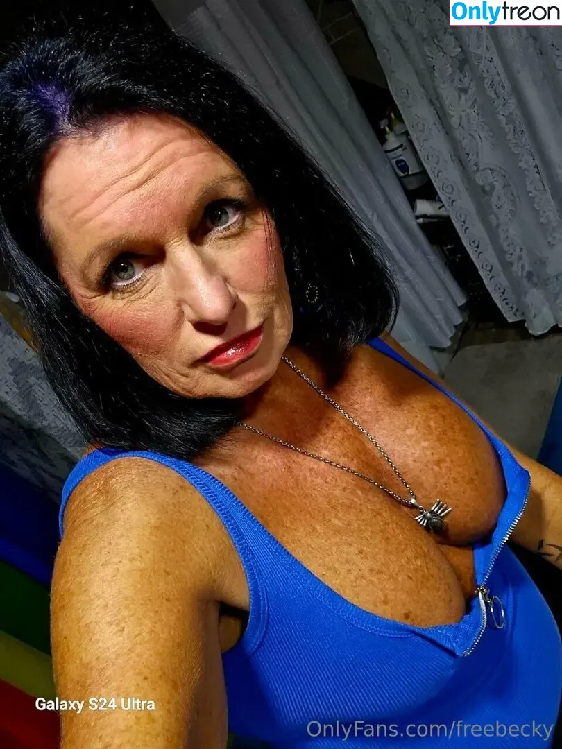 freebecky nude photo #0003 (freenbeckbon)