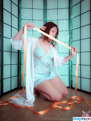 freefancycham / fokesnextdoor nude photo #0048