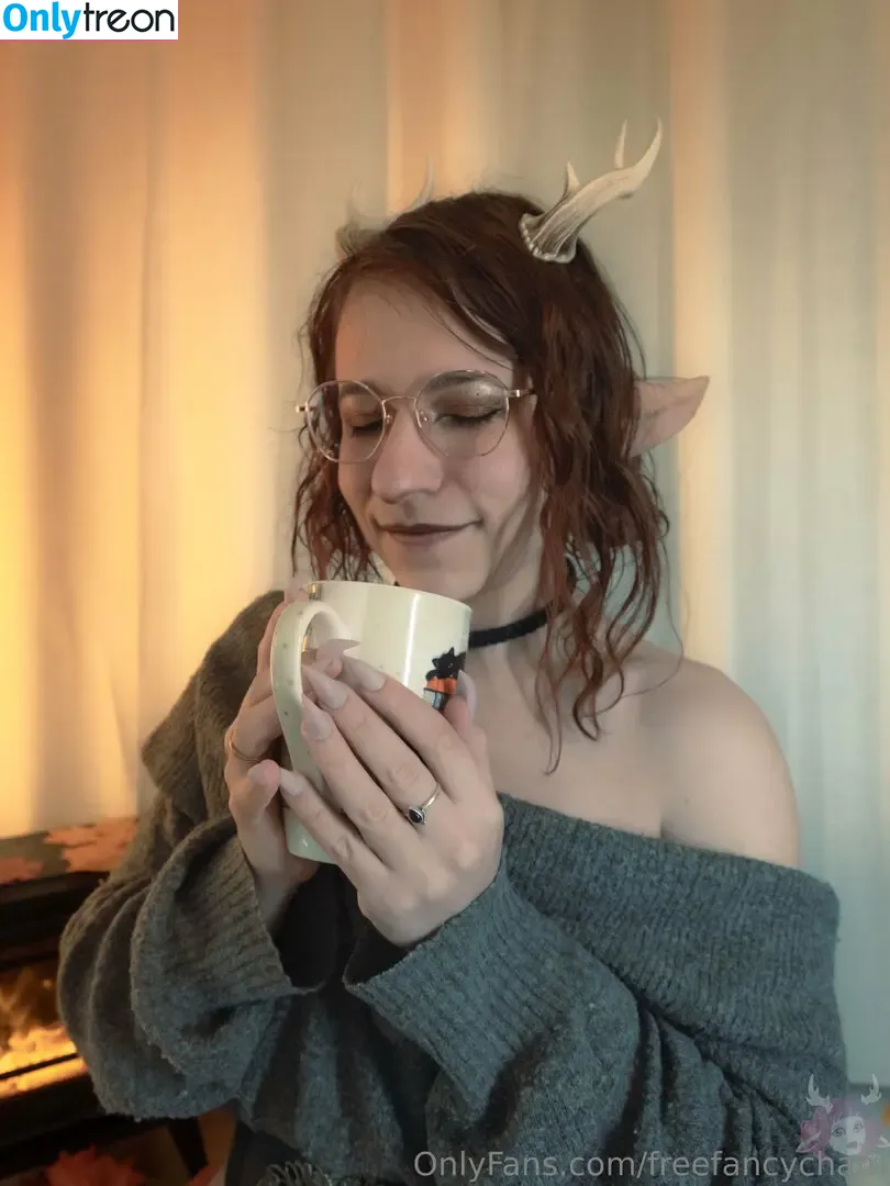 freefancycham nude photo #0054 (fokesnextdoor)
