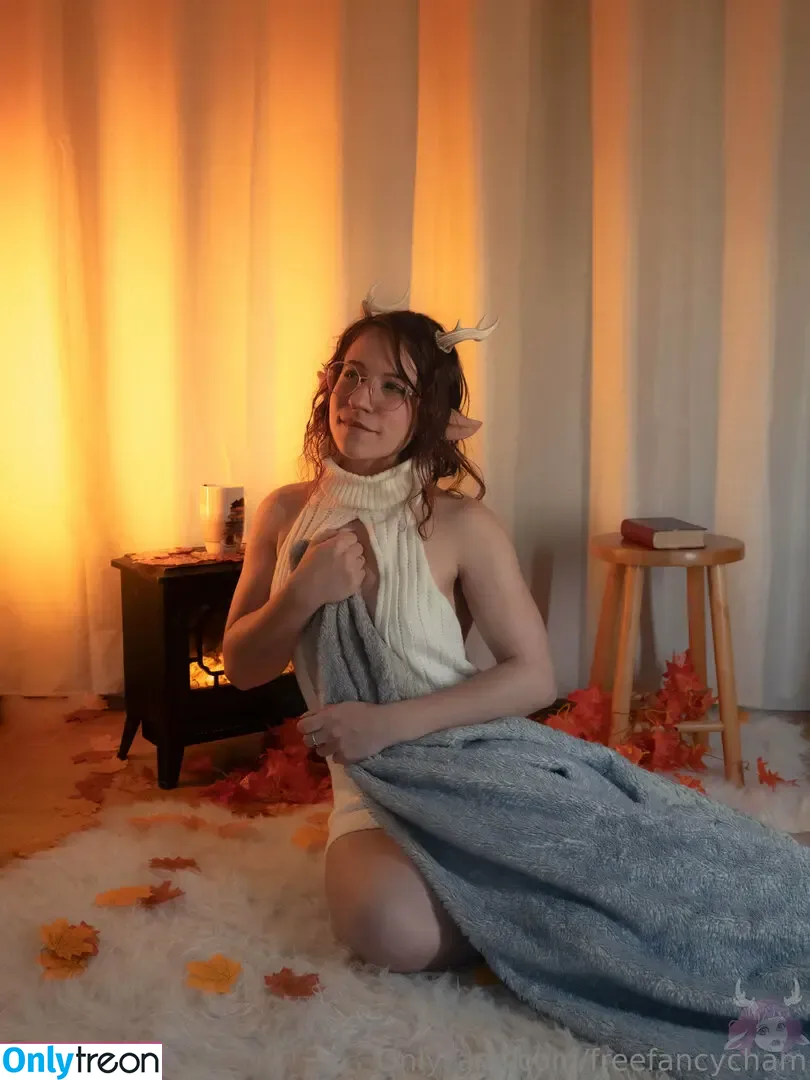 freefancycham nude photo #0055 (fokesnextdoor)