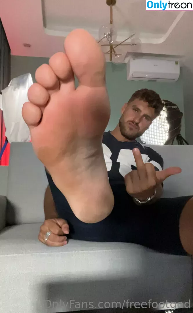 freefootgod голая photo #0020 (freethegod_)