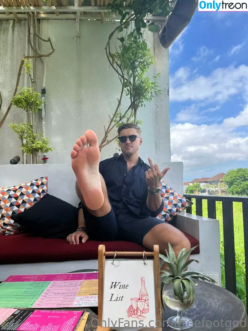 freefootgod голая photo #0026 (freethegod_)