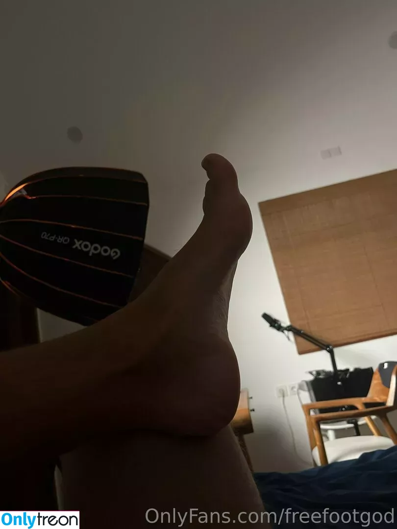 freefootgod голая photo #0028 (freethegod_)