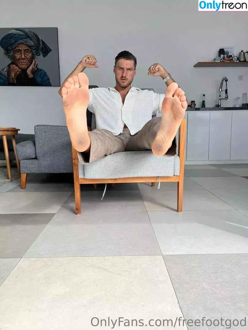 freefootgod голая photo #0052 (freethegod_)