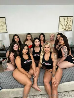 freeiiheartthazel / theejerglove nude photo #0079