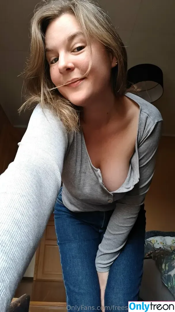 freeswedishjennifer nude photo #0083 (jenniifferr_)
