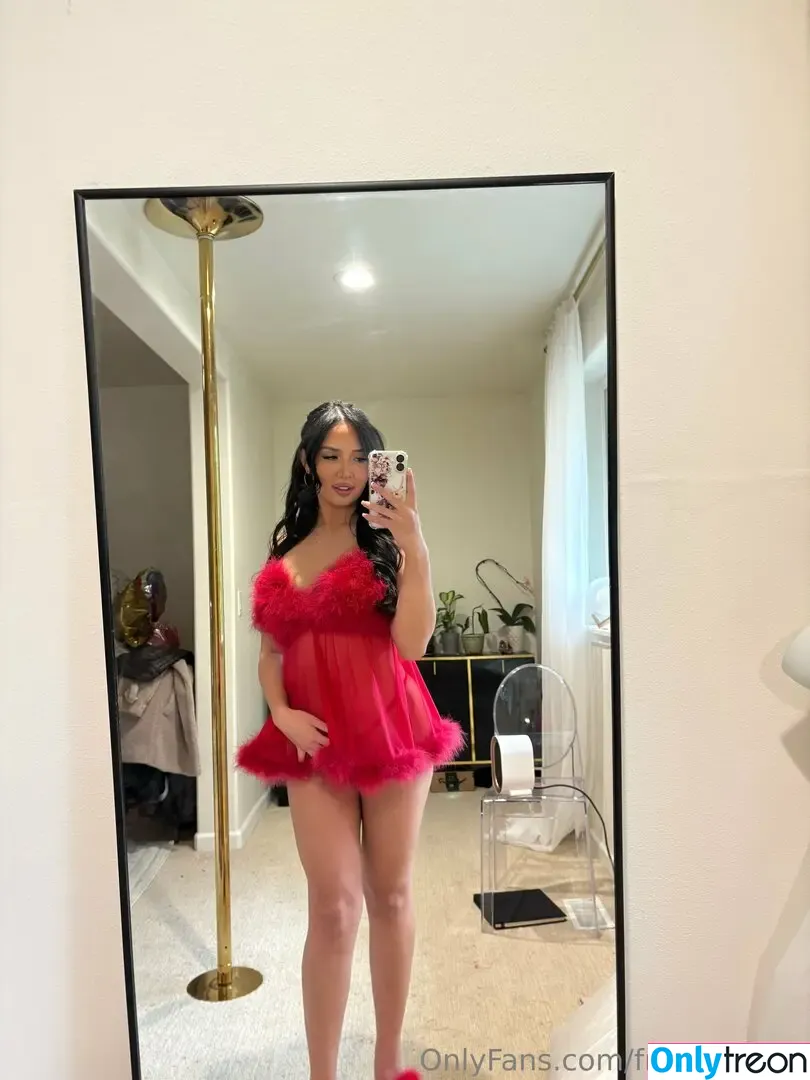 freethecece nude photo #0010 (thefreemoneyshow)