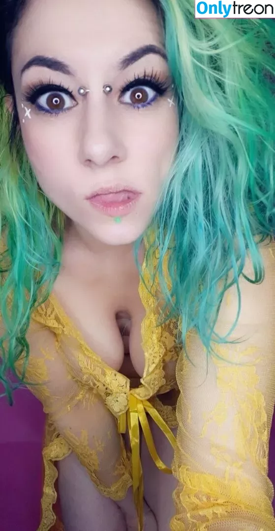 freetheo0pepper0o nude photo #0014 (myanicole_x0)
