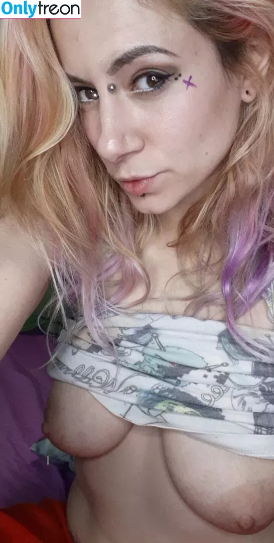 freetheo0pepper0o nude photo #0035 (myanicole_x0)