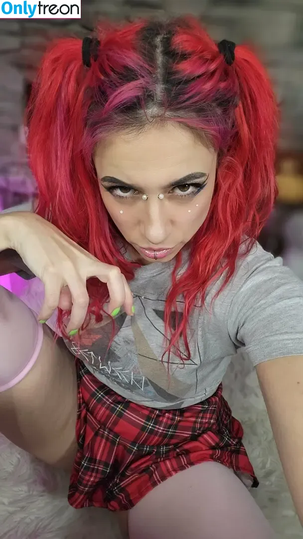 freetheo0pepper0o nude photo #0208 (myanicole_x0)