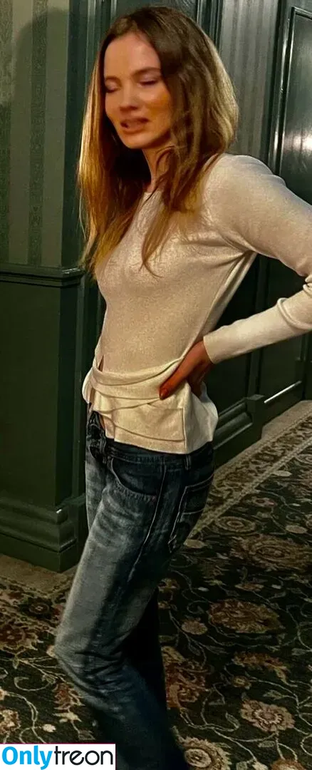 Freya Allan голая photo #0167 (Ciri / freyaallan / freyaallann)
