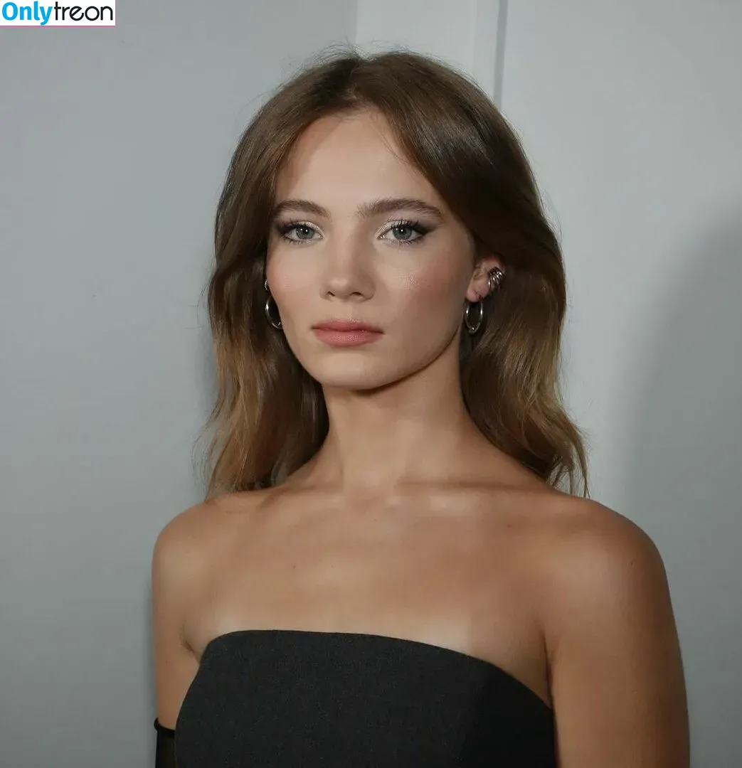 Freya Allan голая photo #0235 (Ciri / freyaallan / freyaallann)