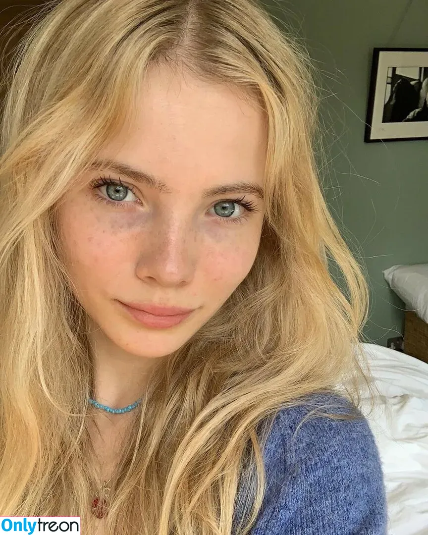 Freya Allan nude photo #0295 (Ciri / freyaallan / freyaallann)