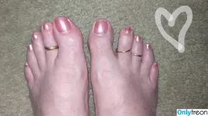 freyafootlove / mynaturaltoes nude photo #0108