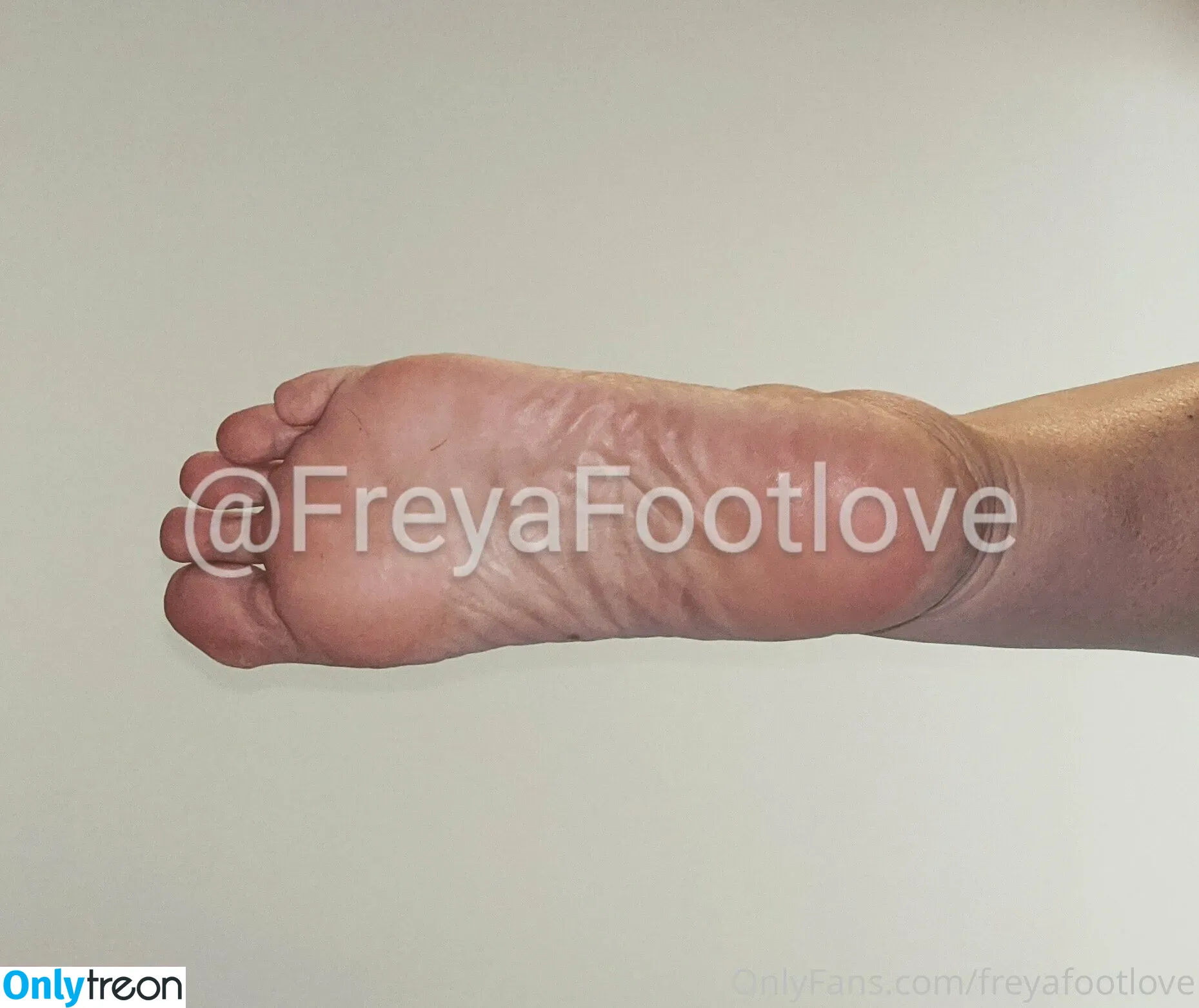 freyafootlove nude photo #0035 (mynaturaltoes)