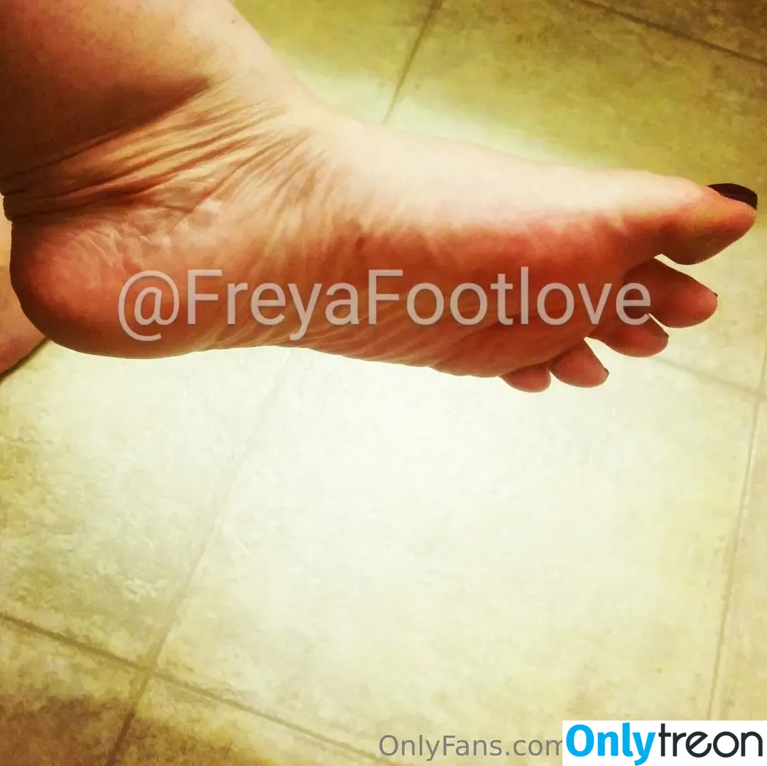 freyafootlove nude photo #0093 (mynaturaltoes)