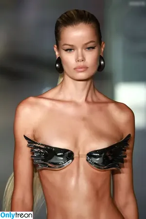 Frida Aasen / frida_aasen фото голая #0599