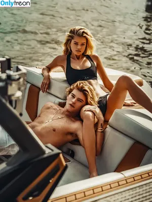 Frida Aasen / frida_aasen фото голая #0843