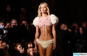 Frida Aasen / frida_aasen фото голая #0903