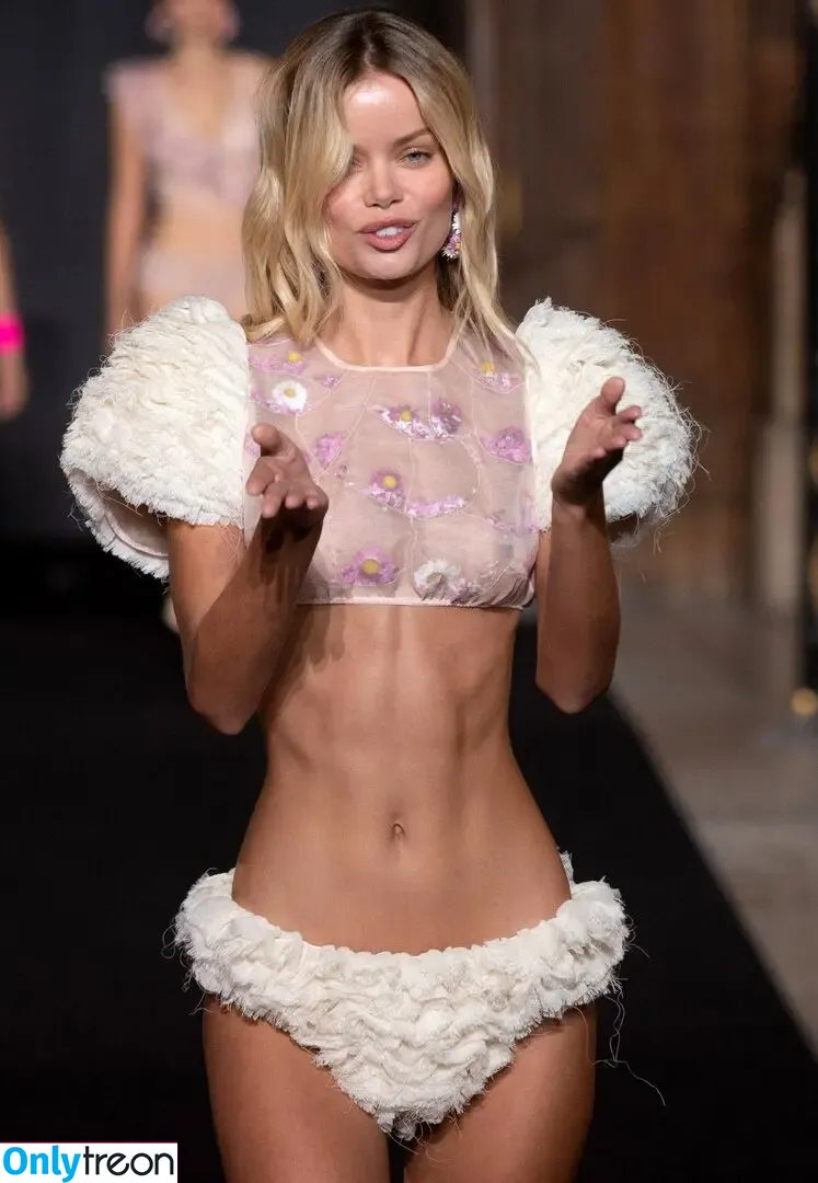 Frida Aasen nude photo #0902 (frida_aasen)