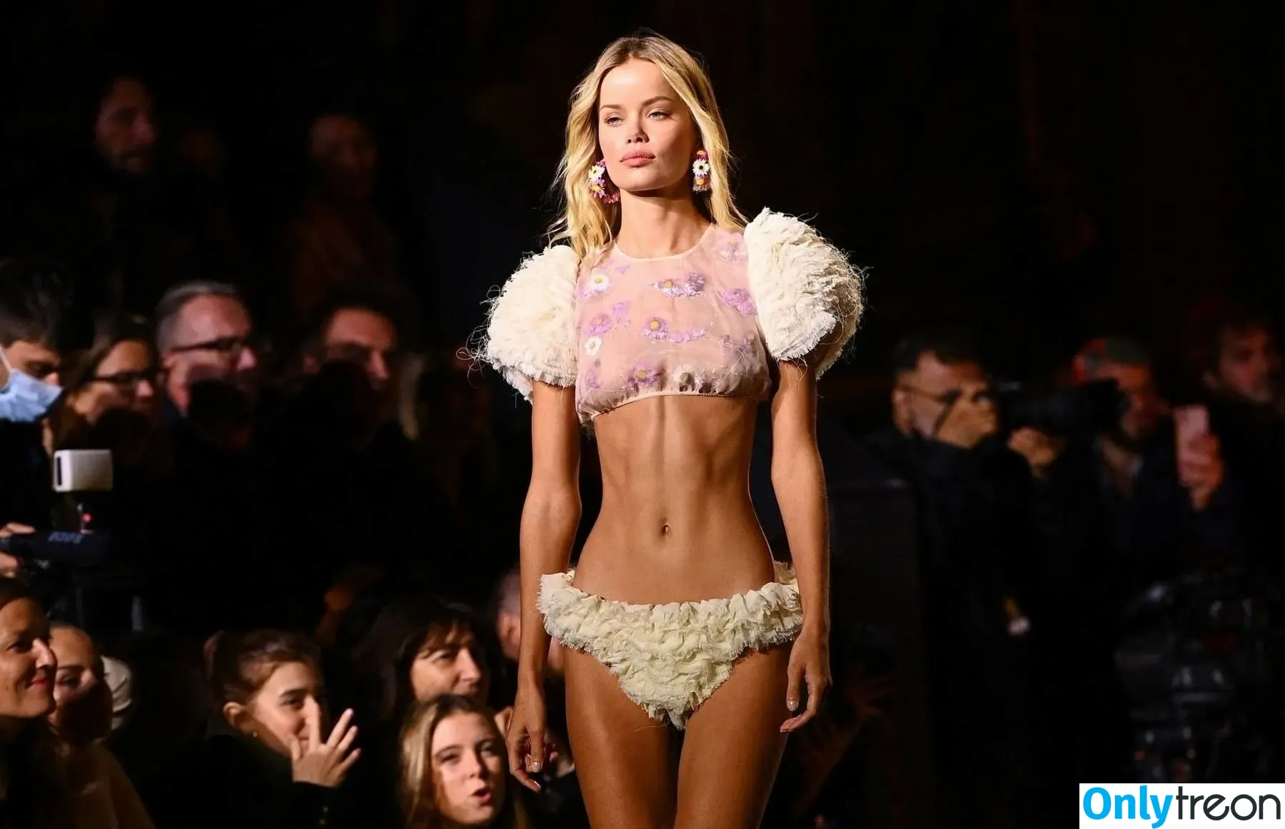 Frida Aasen nude photo #0903 (frida_aasen)