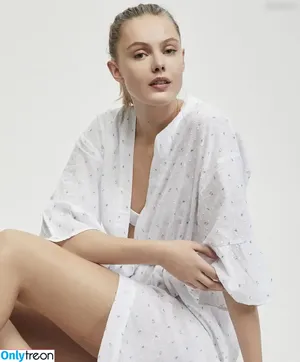 Frida Gustavsson / fridagustavsson nude photo #0078