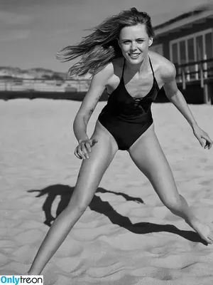 Frida Gustavsson / fridagustavsson nude photo #0092