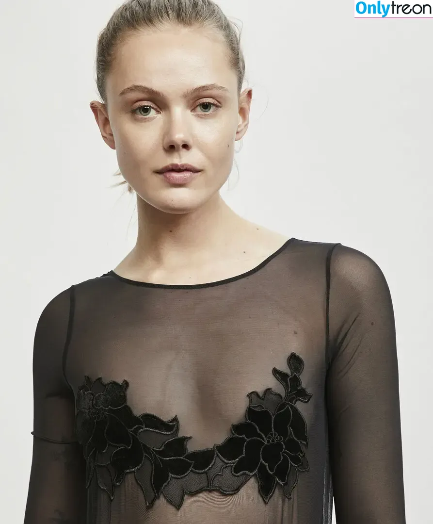 Frida Gustavsson nude photo #0079 (fridagustavsson)