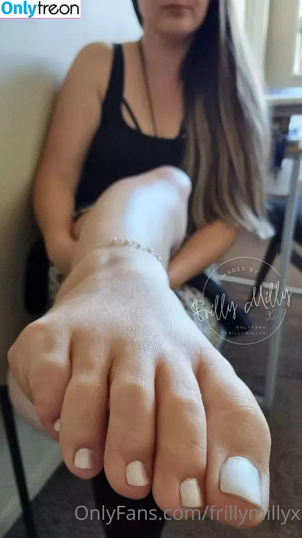 frillymillyx голая photo #0051 (frillymillyx)