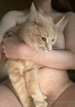 friskyfeline69 / 0f6t фото голая #0040