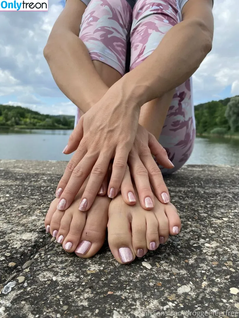 froggeefeetfree nude photo #0110 (froggeefeetfree)