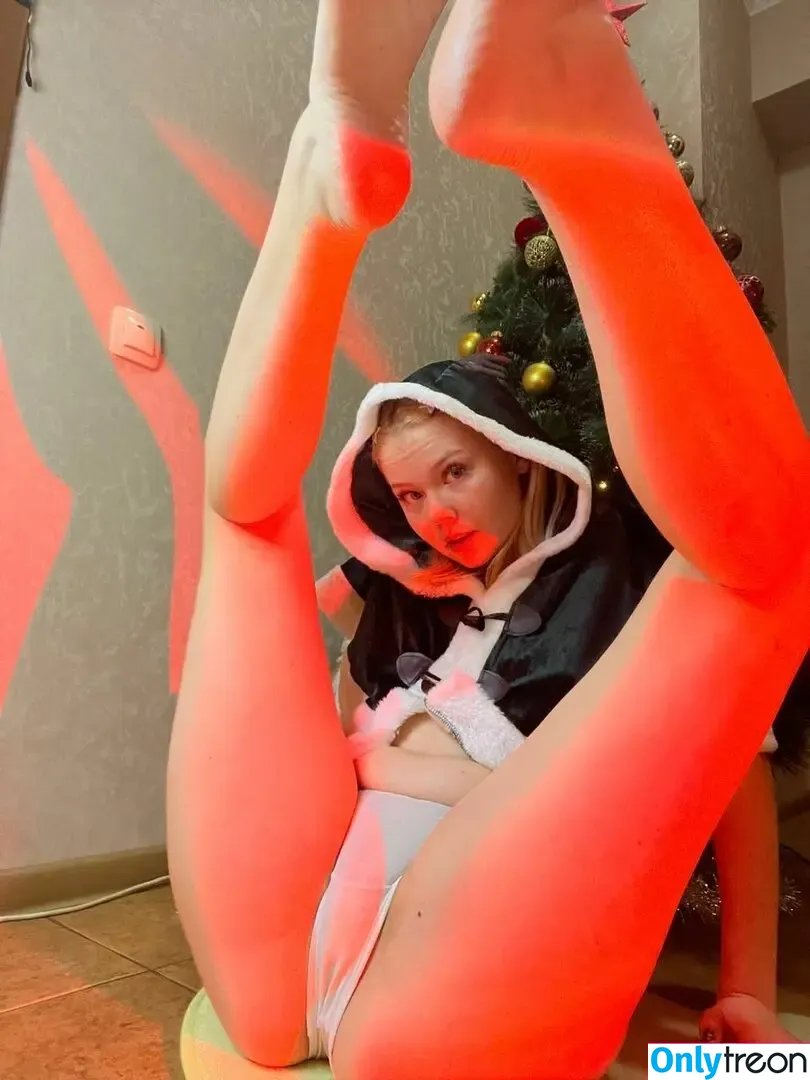 froggggy nude photo #0017 (froggytheband)
