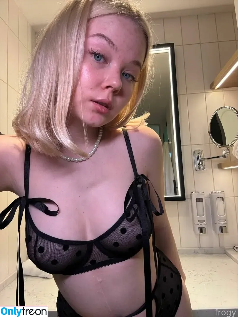 froggggy nude photo #0096 (froggytheband)