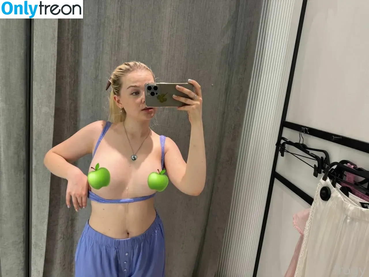froggggy nude photo #0131 (froggytheband)