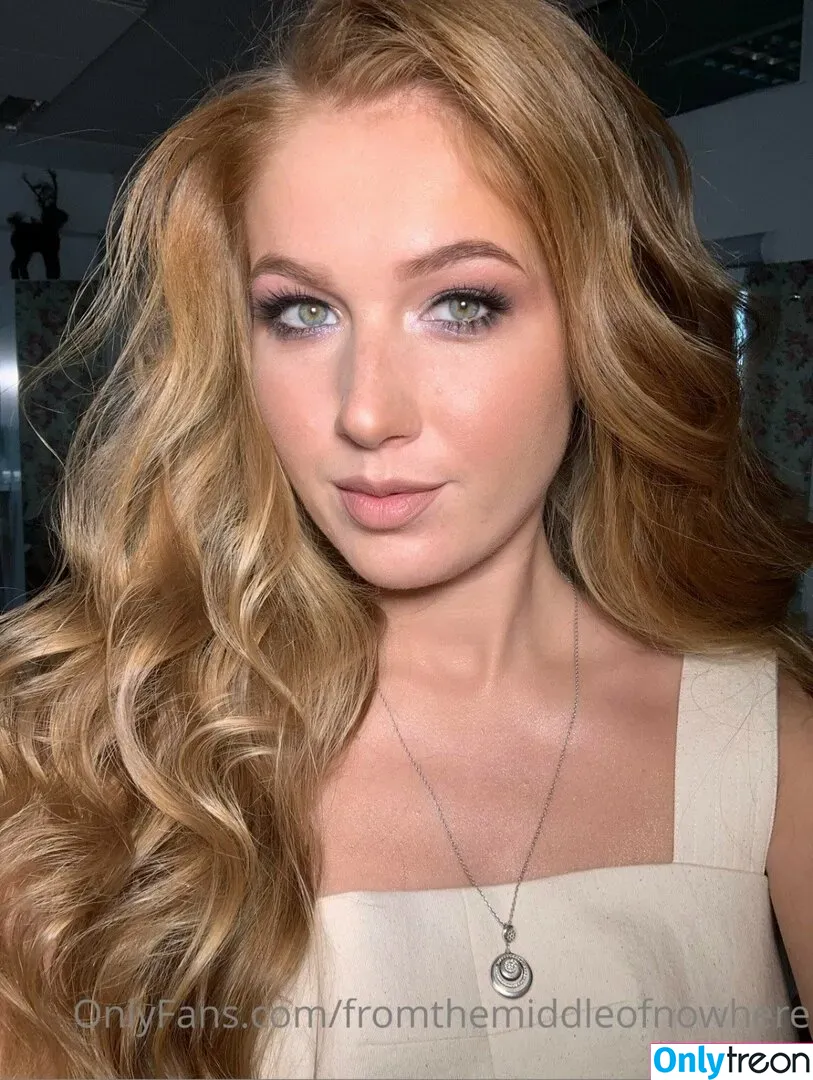 FromTheMiddleOfNowhere nude photo #0006 (Betty / battyredhair)