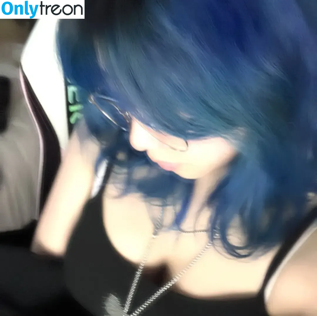 Froschs4ma nude photo #0006 (Krazy_animal_66)