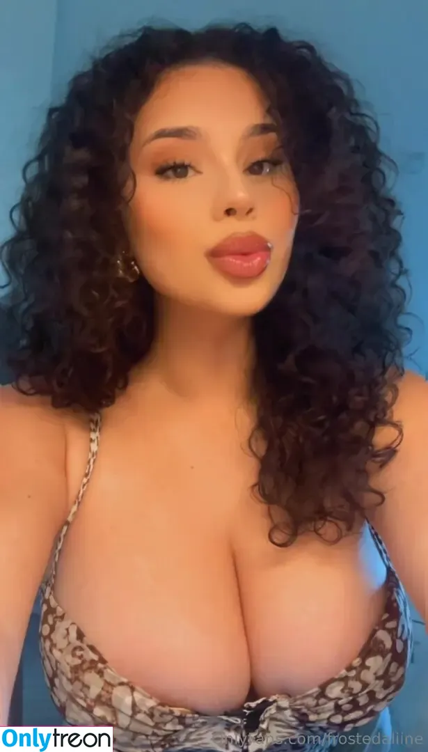 frostedaliine nude photo #0016 (frostedaliine)