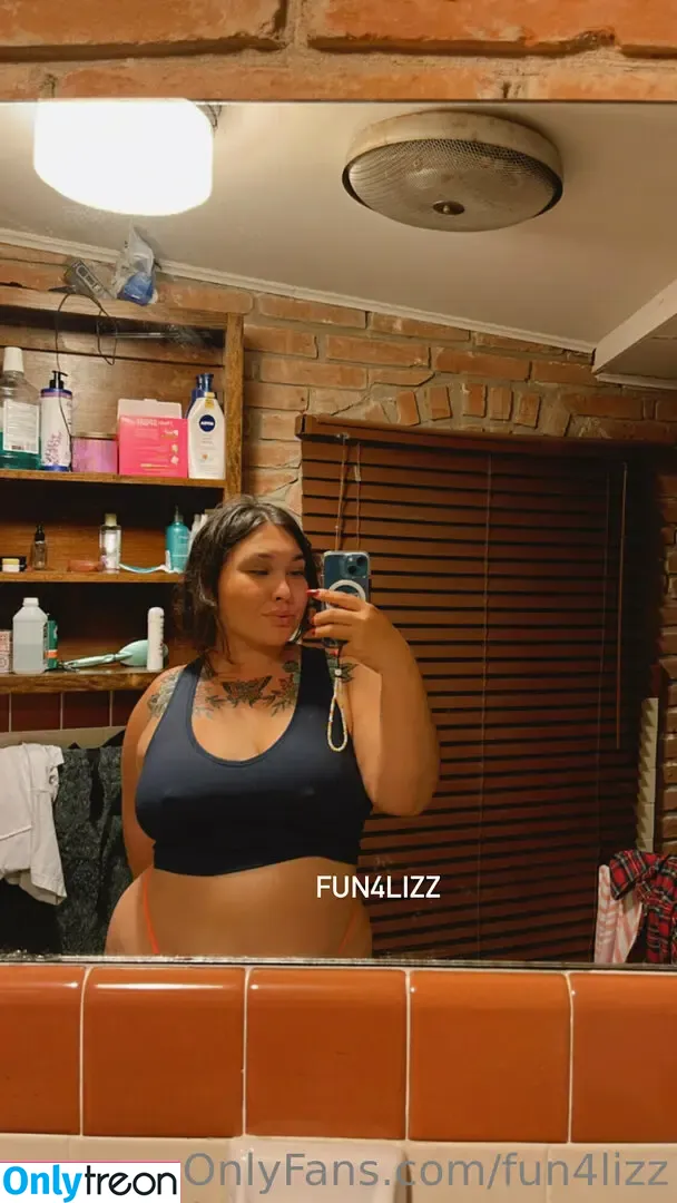 fun4lizz nude photo #0013 (fun4lizz.1)