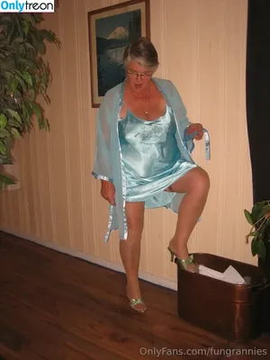 fungrannies / whathappenedtotomorrow nude photo #0087