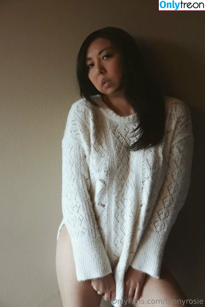 funnyrosie nude photo #0058 (outoftheboxrosie)