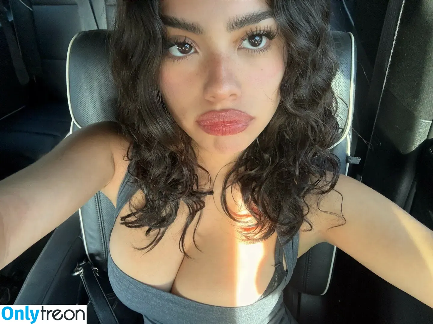 funnyuforgot nude photo #0025 (Itzel Aquino / iluvstrawb3rry / iluvstrawberry)