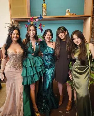 Fuslie / Leslie nude photo #0397