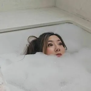 Fuslie / Leslie nude photo #0415
