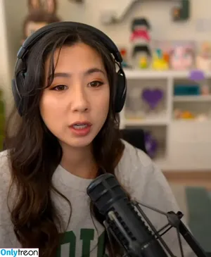 Fuslie / Leslie nude photo #0848