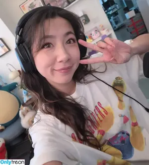 Fuslie / Leslie nude photo #0866