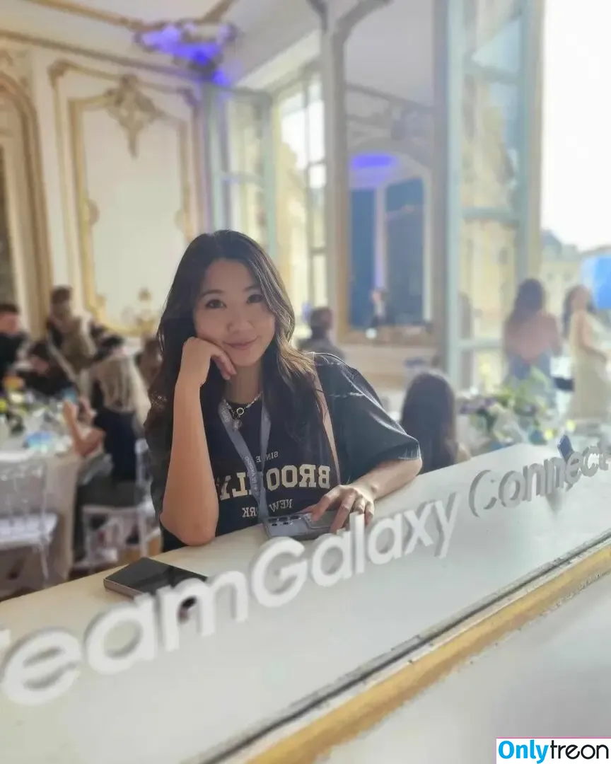 Fuslie голая photo #0670 (Leslie)