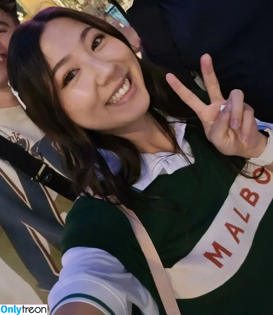 Fuslie голая photo #0672 (Leslie)